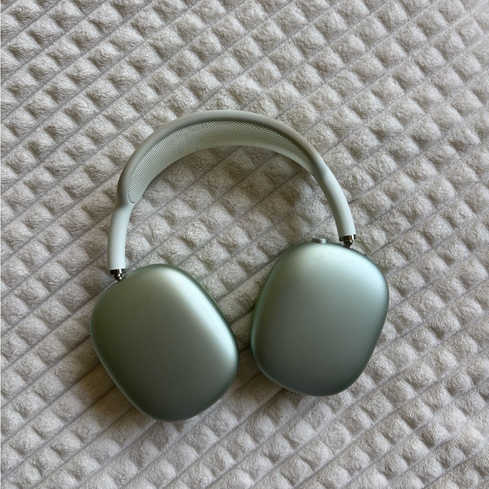Apple Wireless Headphones - Green